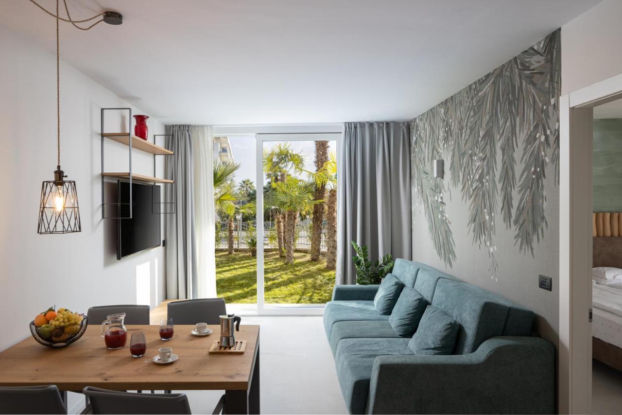 Aris Apartments & Sky Pool - Tonelli Hotels - Adult Friendly Riva del Garda Habitación foto